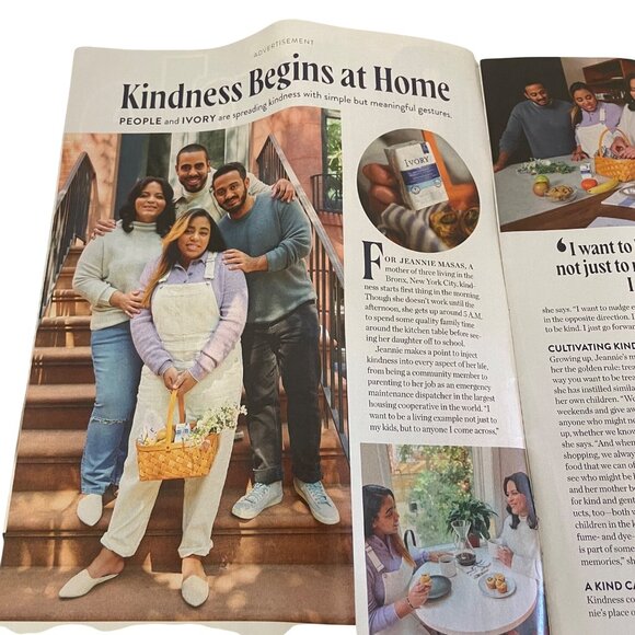 People Magazine November 7 2022 Issue Featuring Michael J. Fox Exclusive Intervi - Picture 2 of 10